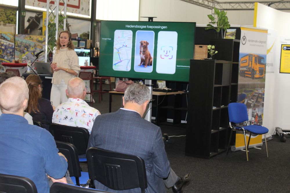 20251021_Christel.JPG (98 KB)