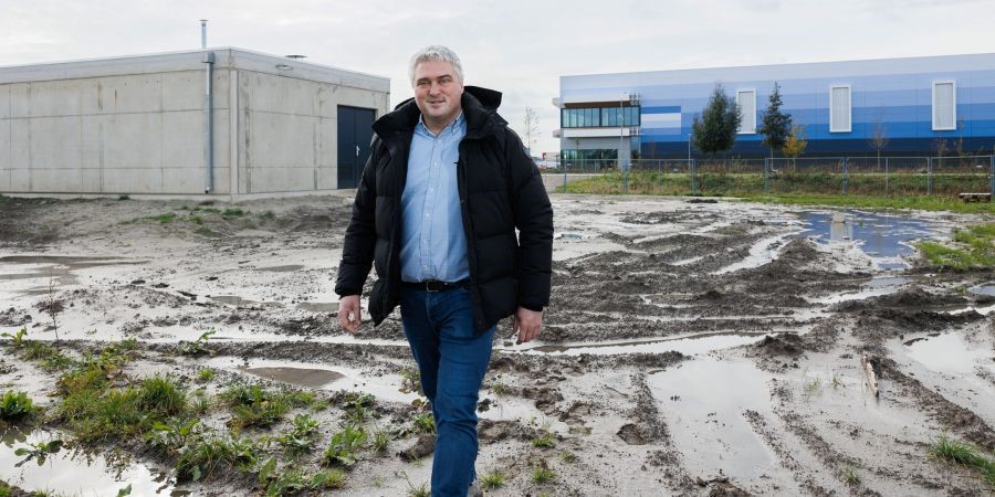 Dennis Meerburg_Lelystad_Airport_business_park.jpg (136 KB)